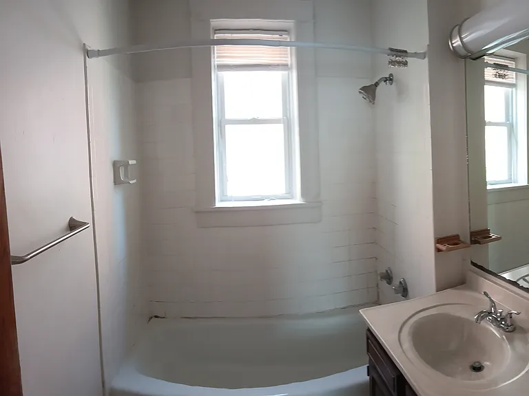 3921 Davenport St — Photo 7