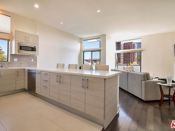 5th image of 11811 Kiowa Ave #Penthouse 1