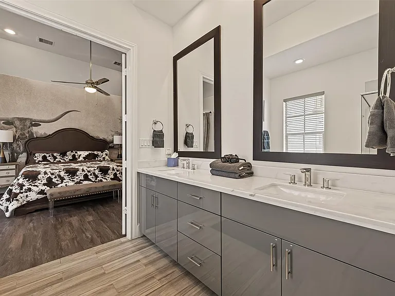 2506 McKinney St — Photo 36