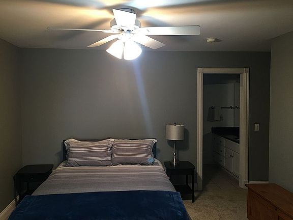 4th image of 704 Sovereign Dr