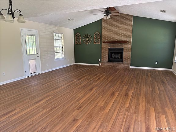 3rd image of 215 Gardner Rd