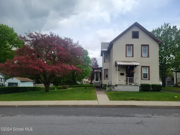 114 Oak Street, Corinth, NY 12822