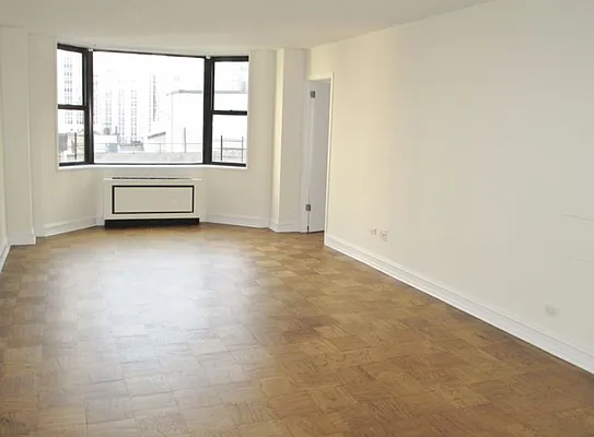 Rented by Keller Williams NYC | media 19