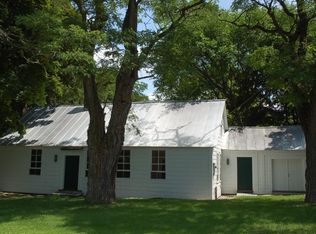 215 School St, Shoreham, VT 05770