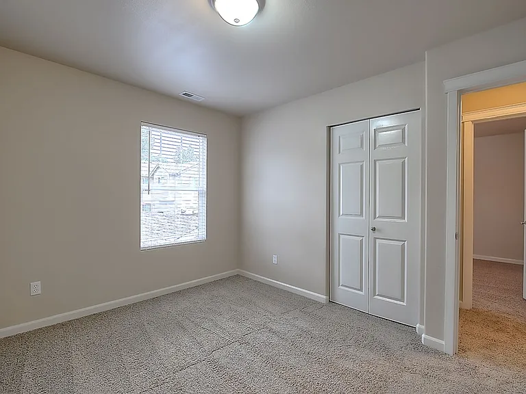 7617 Orchard Ave SE — Photo 11