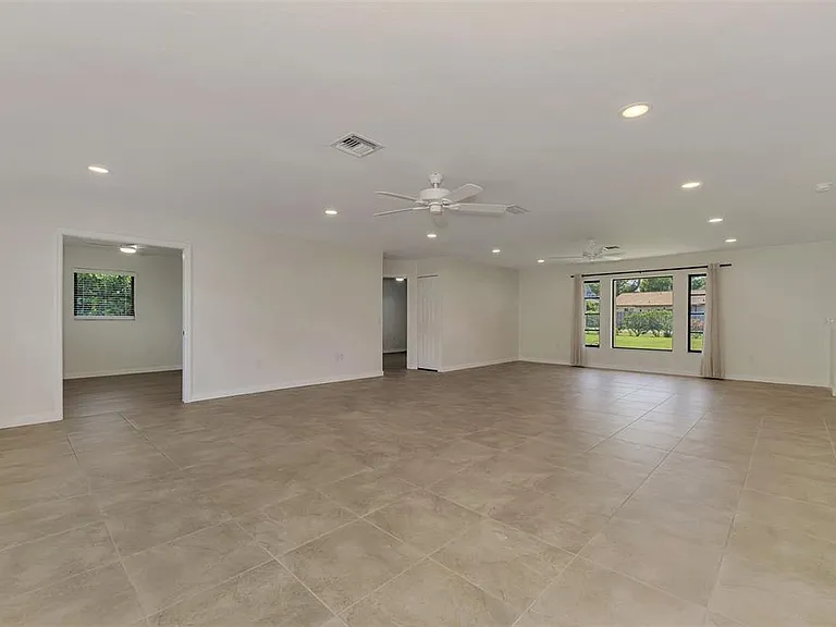 2340 Palmetto St — Photo 17