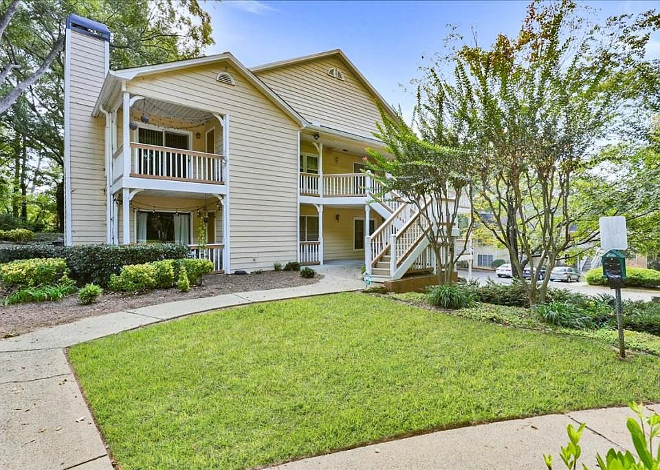 1st image of 2503 Vineyard Way SE