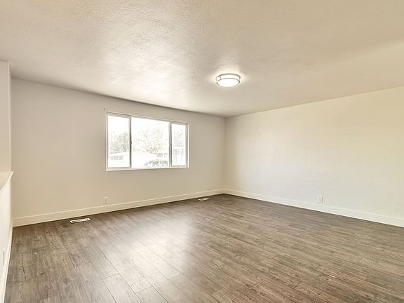 5th image of 3930 S Elaine Dr
