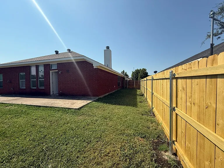 8424 Cove Meadow Ln — Photo 6