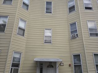 109 Grover St, Springfield, MA 01104