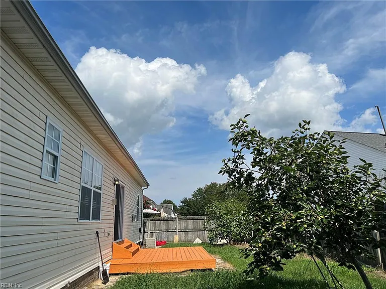 1837 Heald Way — Photo 27