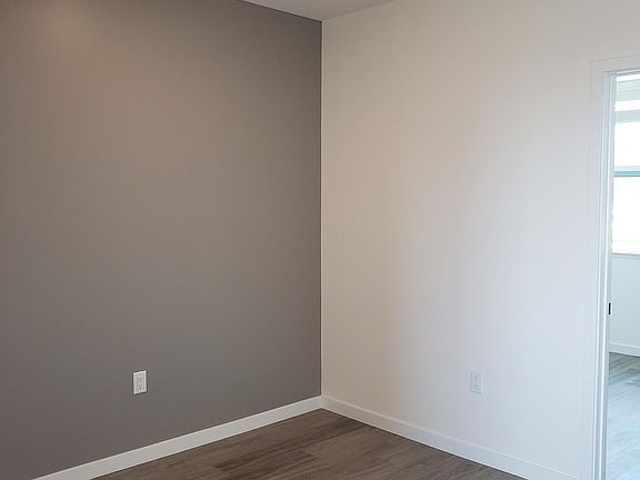 5th image of 1135 17th Ave Unit 8