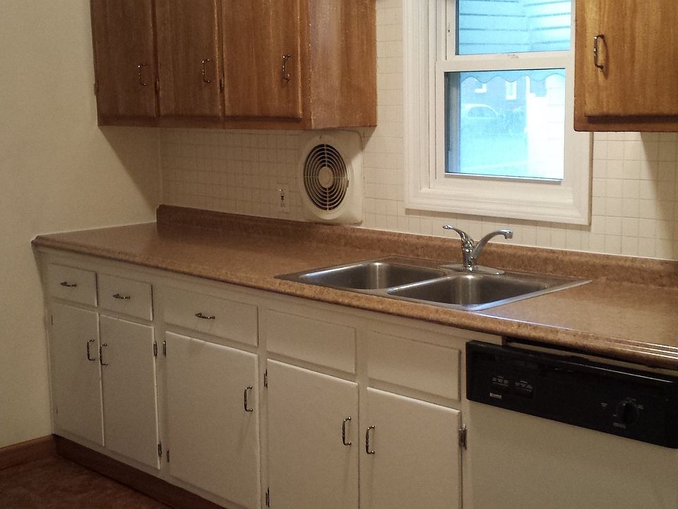 1st image of 21200 Fuller Ave
