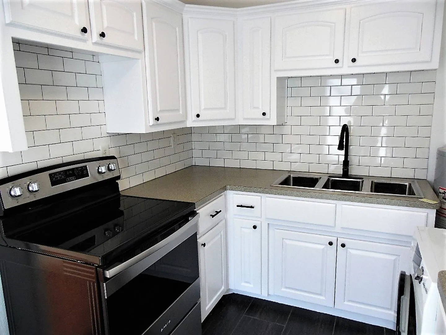 Madison Street Quarters - 1 bedroom 1 bath studio — Photo 2