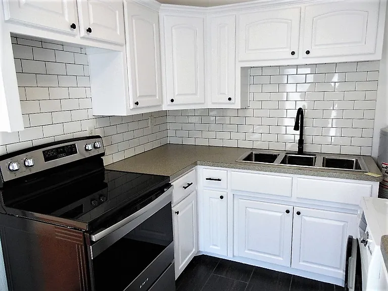 719B Madison St — Photo 4