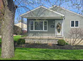 1087 100th St, Niagara Falls, NY 14304