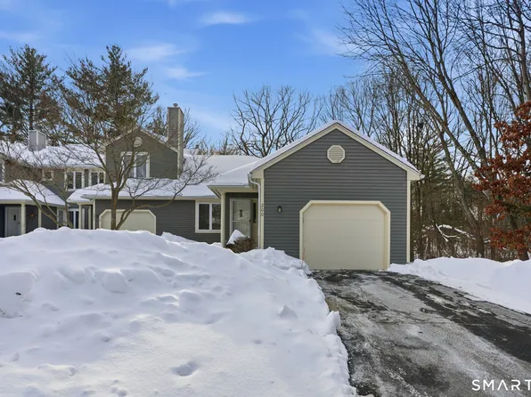 200 Castlewood Drive #200, Bloomfield, CT 06002