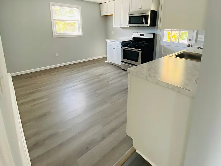 60 Hollis St — Photo 9