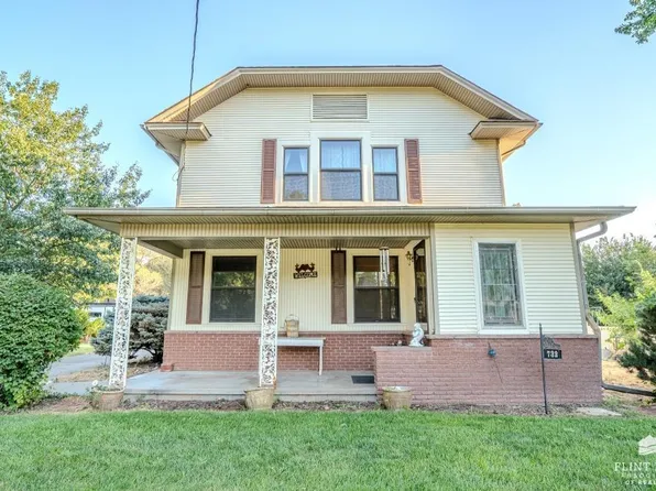 732 Washington St, Concordia, KS 66901