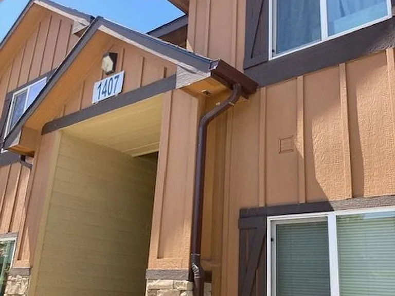 1407 N Fry Ln — Photo 1