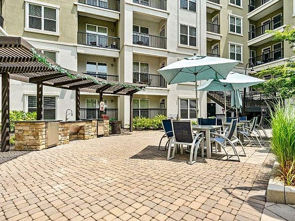 3rd image of 608 Town Blvd NE #608