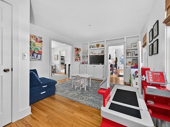 5th image of 12 Tupelo Rd