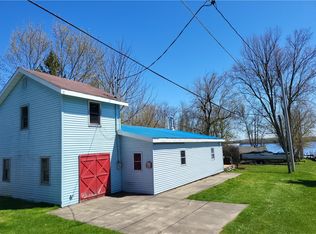 17 2nd St, Hammond, NY 13646