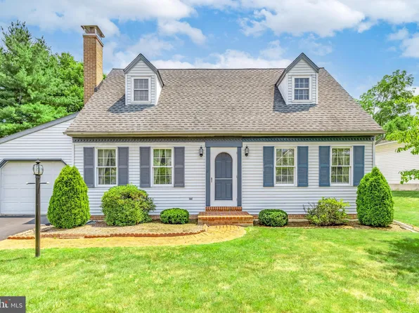 102 Hampden Dr, Mountville, PA 17554