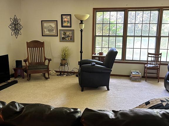 3rd image of 132 E Township Road 1178