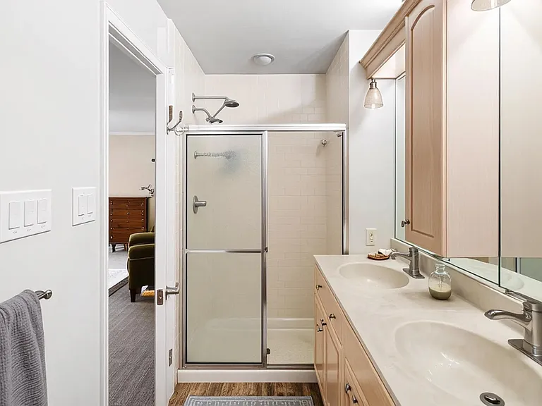 Ensuite