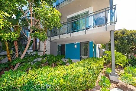 3 bed, 1832 sqft, $5,000 — Photo 2