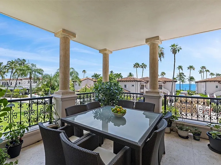 19122 Fisher Island Dr #19122 — Photo 6