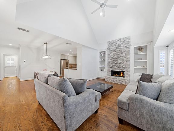 2nd image of 2409 Ralph St #D