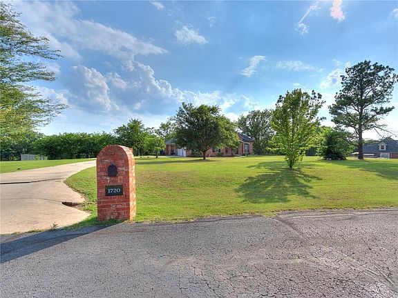 4th image of 1720 Quail Creek Dr
