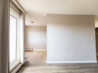 Huntsville Apartments, Calgary, AB T2K 5E1