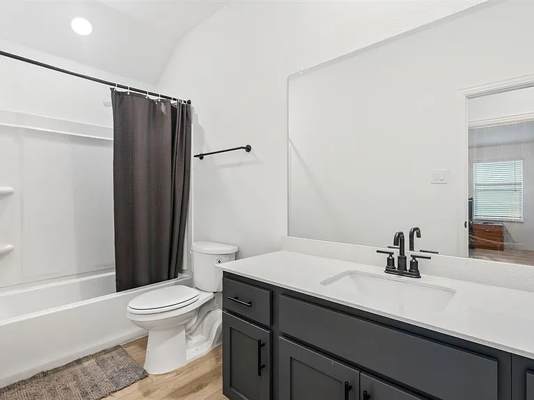 1308 Parkdale St — Photo 23