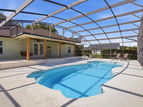 2nd image of 40044 AGUSTA DRIVE