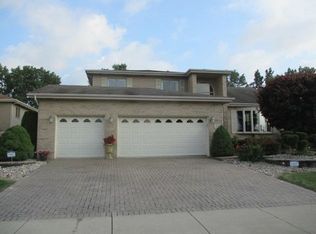 5331 Providence Dr, Matteson, IL 60443