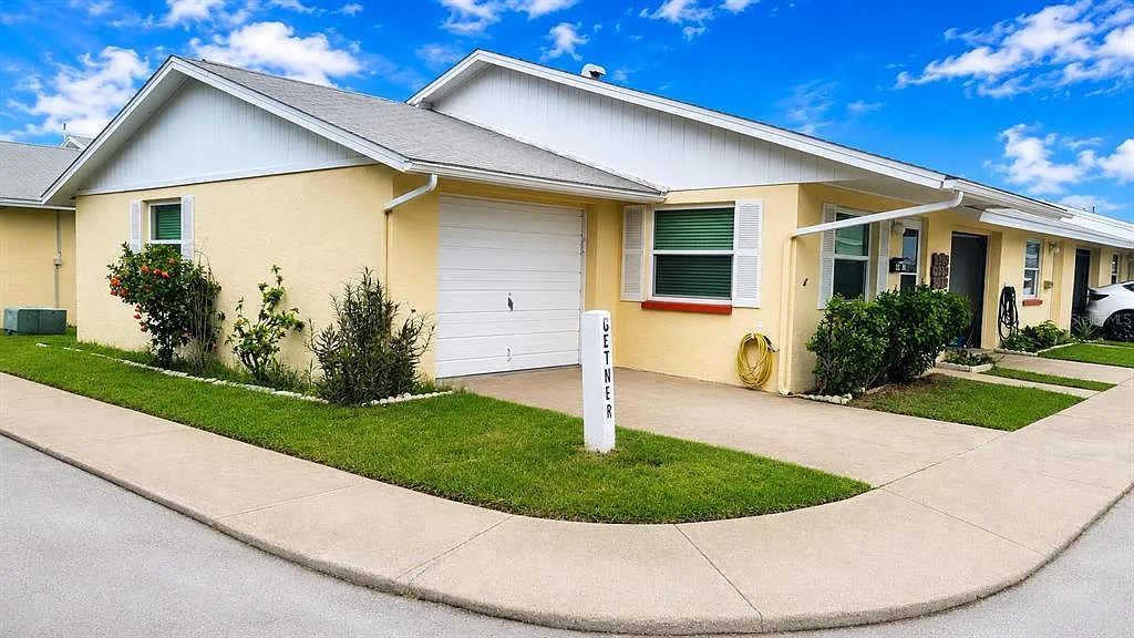 2 bed, 2.0 bath, 801 sqft, $1,545 — Photo 2