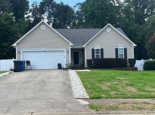 1005 Woodland Pointe Dr, Kernersville, NC 27284
