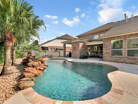 4th image of 12902 Arlington Meadows Lane