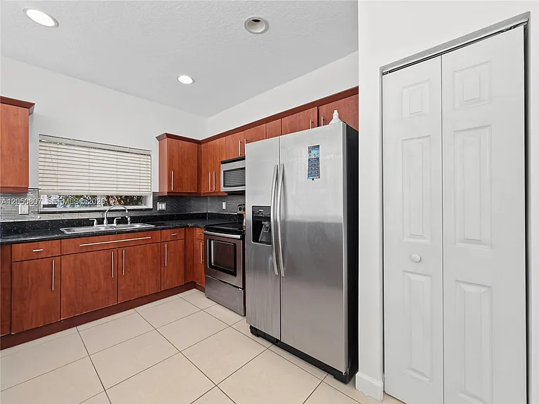 22963 SW 113th Psge — Photo 6