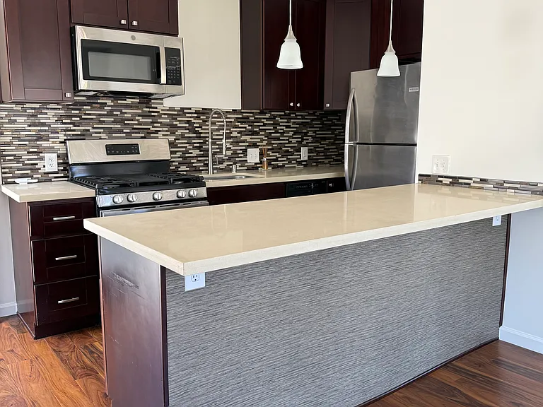 5261 E The Toledo #7 — Photo 2