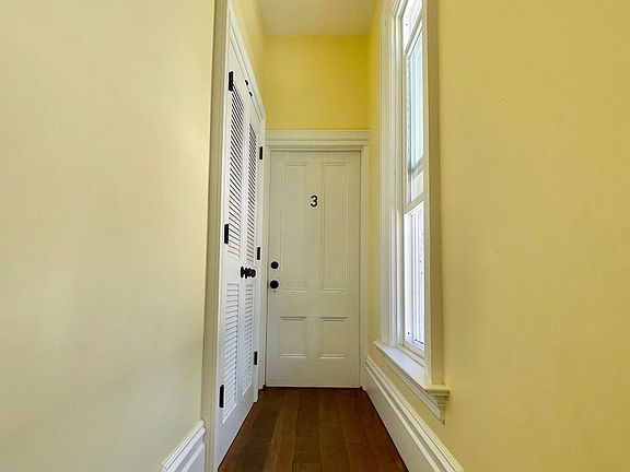 3rd image of 549 Brown St #14