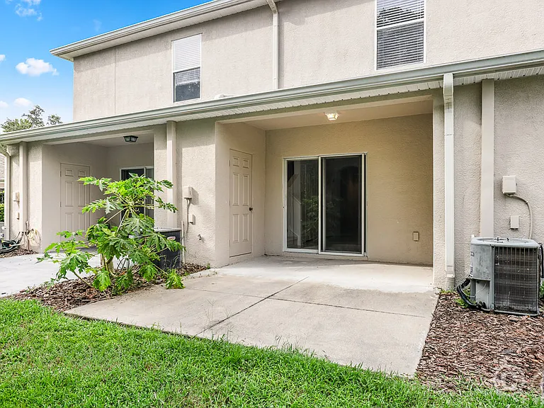 15807 Fishhawk Falls Dr — Photo 17