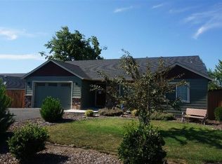 3535 Delta Waters Rd, Medford, OR 97504