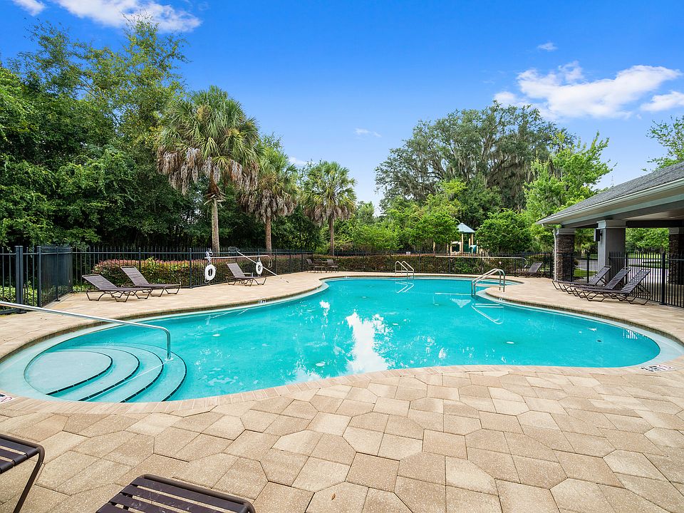 Beautiful Community Pool