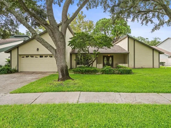 13008 Whisper Bay Pl, Tampa, FL 33618