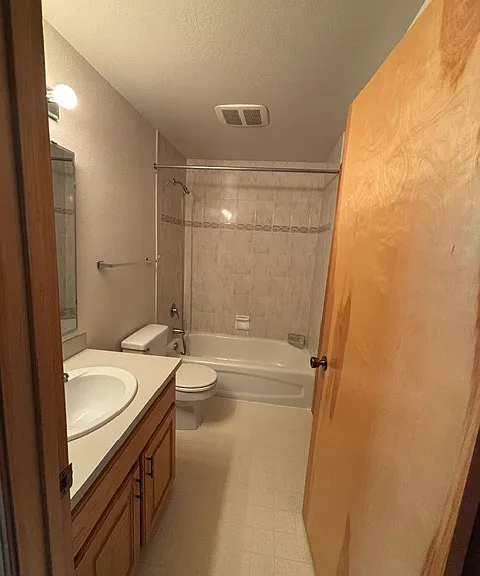 217 E Belair Dr — Photo 9