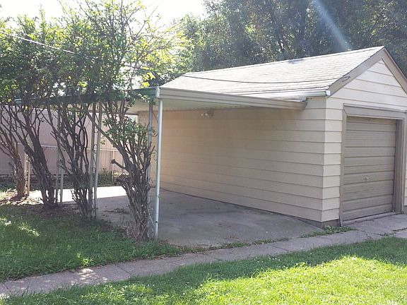 2nd image of 1700 Carolina St